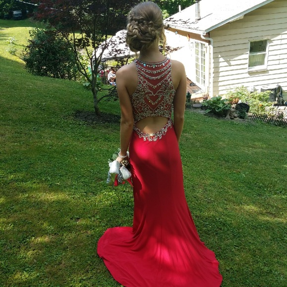 where can i sell my formal dresses